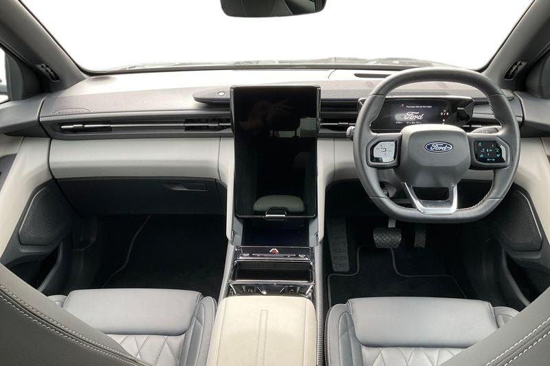 Used Ford Explorer 2024 for sale - 76028130: Photo 10