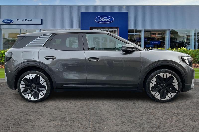 Used Ford Explorer 2024 for sale - 76028130: Photo 3