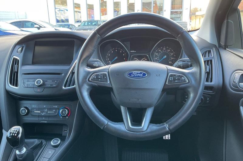 Used Ford Focus 2015 for sale - 77176389: Photo 12