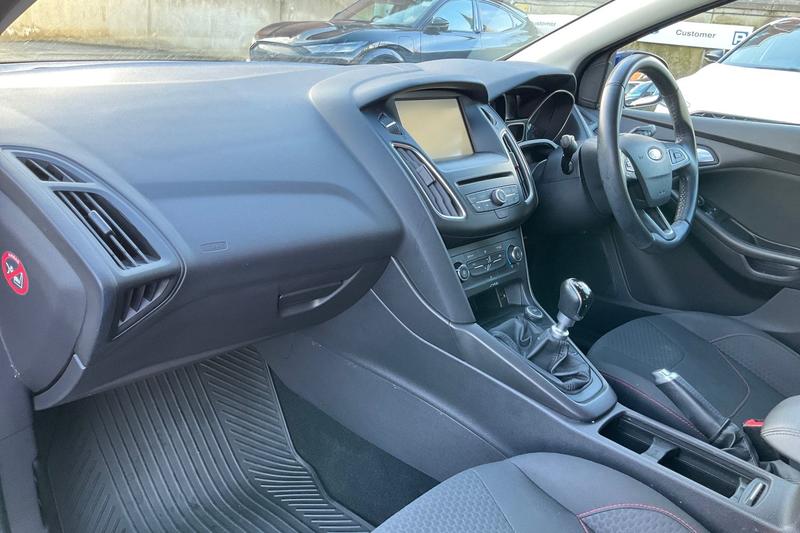 Used Ford Focus 2015 for sale - 77176389: Photo 18