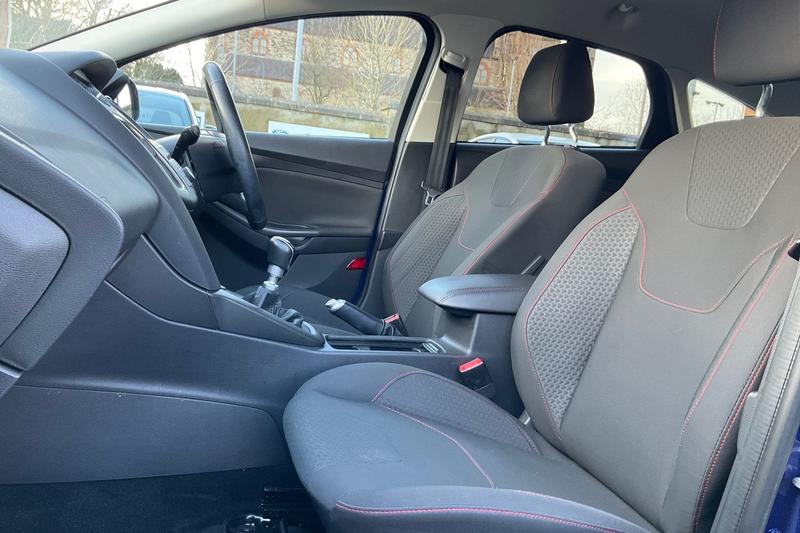 Used Ford Focus 2015 for sale - 77176389: Photo 19