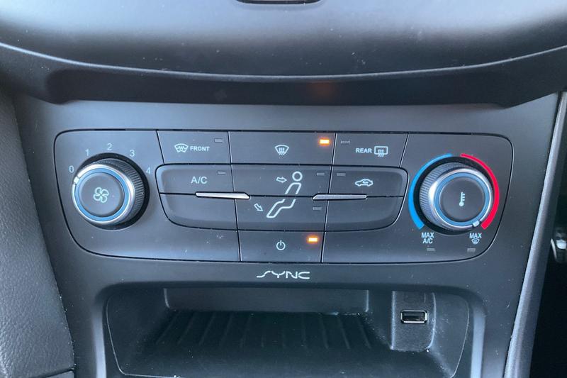 Used Ford Focus 2015 for sale - 77176389: Photo 26