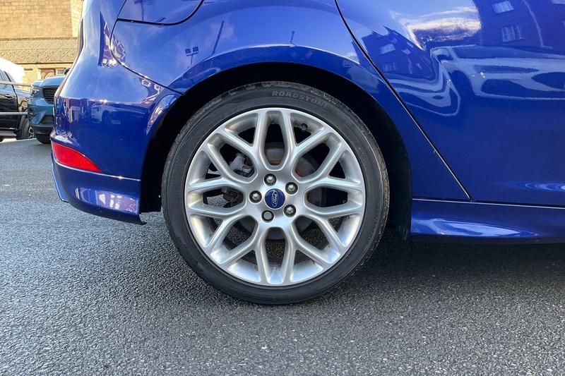 Used Ford Focus 2015 for sale - 77176389: Photo 8