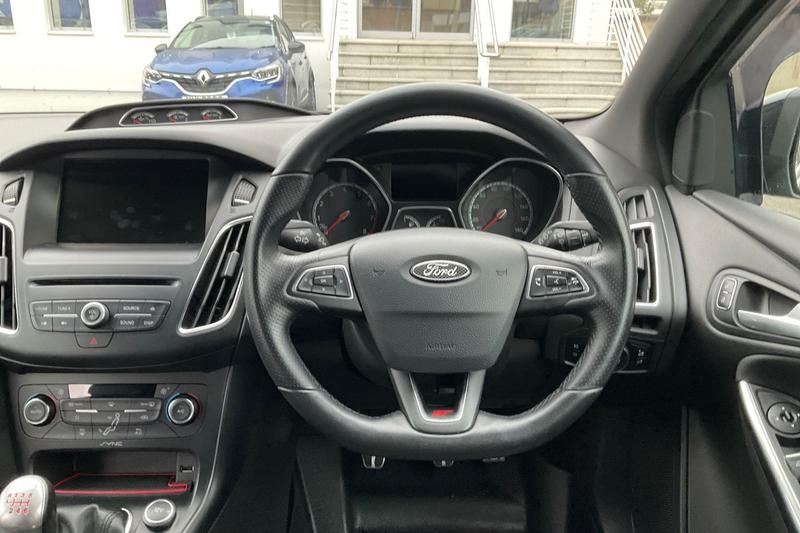 Used Ford Focus 2015 for sale - 76730137: Photo 12
