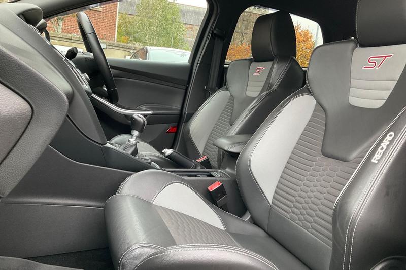 Used Ford Focus 2015 for sale - 76730137: Photo 19