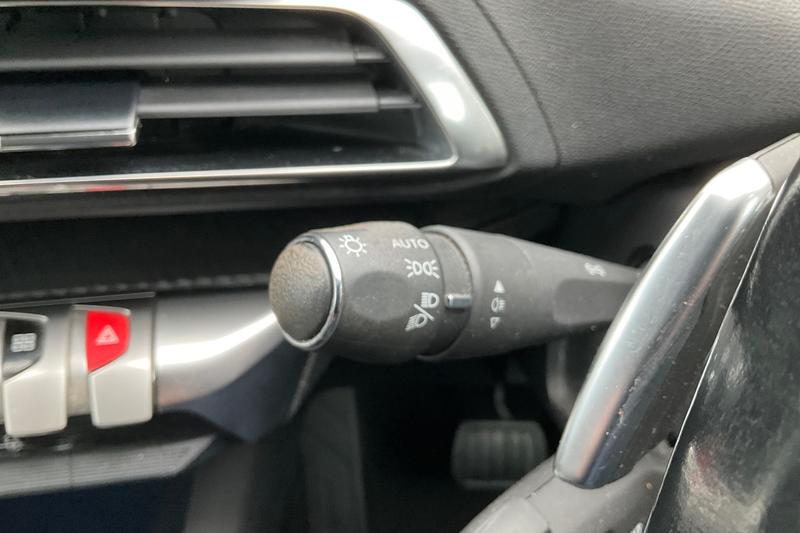 Used Peugeot 5008 2022 for sale - 76184530: Photo 14