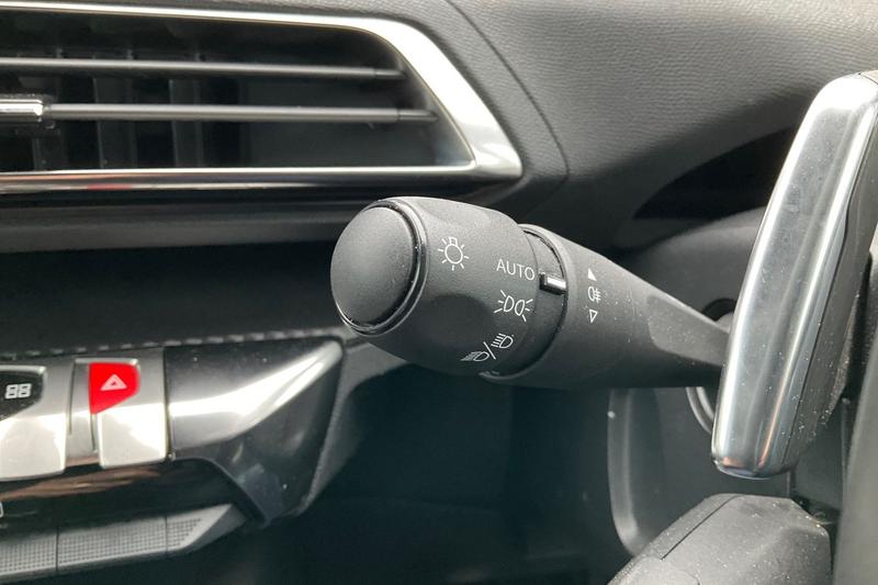 Used Peugeot 5008 2023 for sale - 76104827: Photo 14