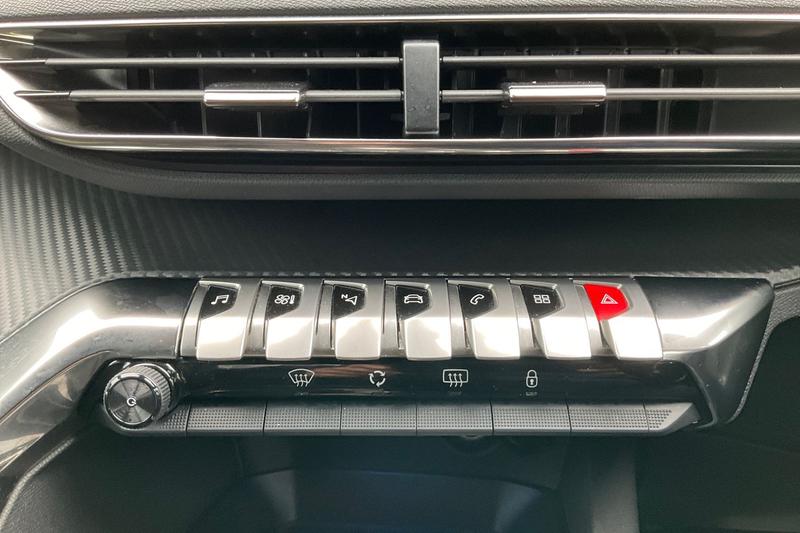 Used Peugeot 5008 2023 for sale - 76104827: Photo 27