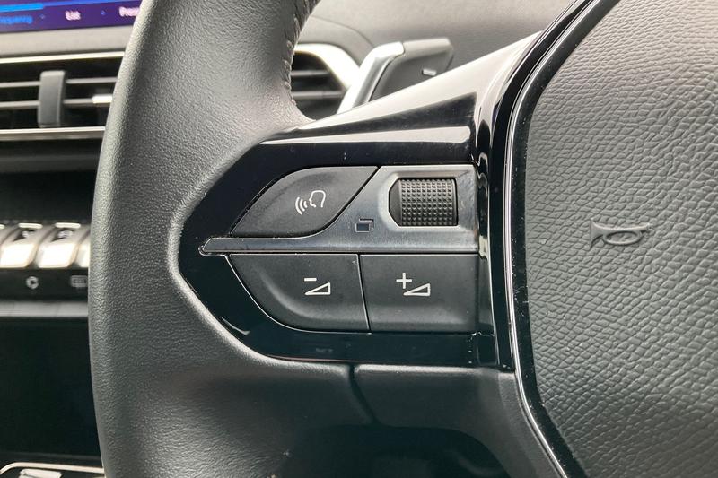 Used Peugeot 5008 2023 for sale - 76104827: Photo 30
