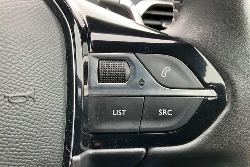 Used Peugeot 5008 2023 for sale - 76104827: Photo 31