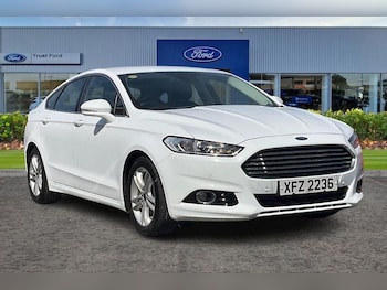 2015 - 1.5 EcoBoost Titanium 5dr**FRONT & REAR SENSORS - LANE ASSIST - HEATED WIND
