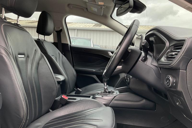 Used Ford Focus 2020 for sale - 76017118: Photo 17