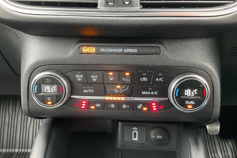 Used Ford Focus 2020 for sale - 76017118: Photo 28