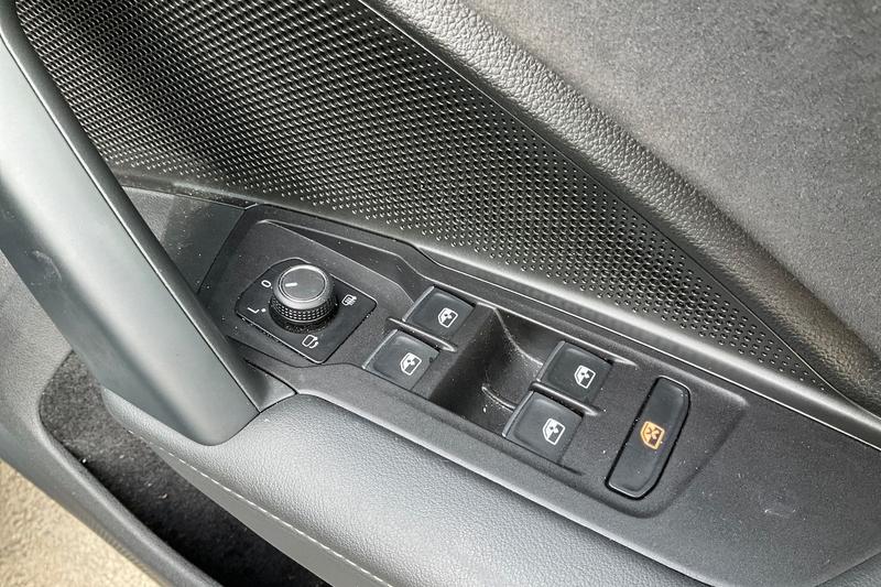 Used Volkswagen Touran 2025 for sale - 76400111: Photo 16