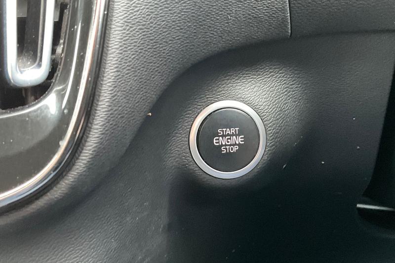 Used Volvo XC40 2020 for sale - 76433940: Photo 29