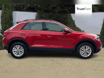 Used Volkswagen T-Roc 2022 for sale - 79021551: Photo