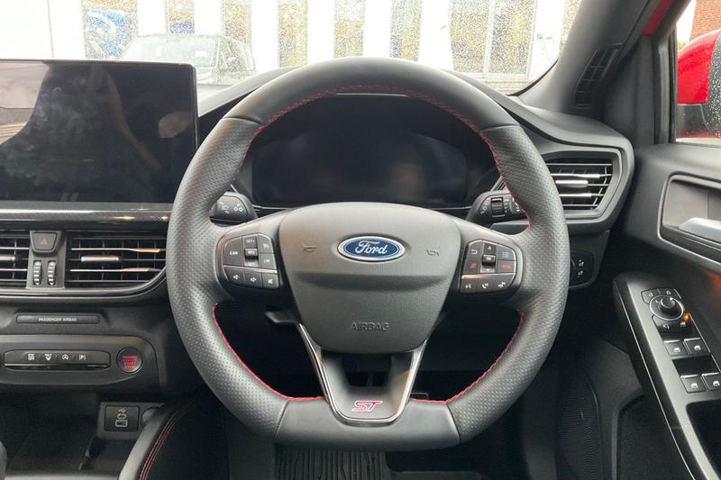 Used Ford Focus for sale - 76458525: Photo 12