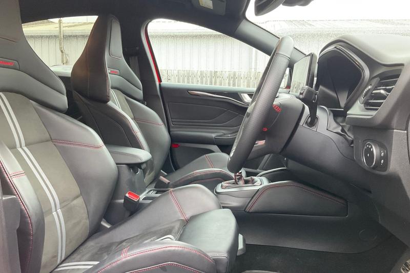 Used Ford Focus for sale - 76458525: Photo 17