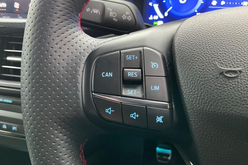 Used Ford Focus for sale - 76458525: Photo 32