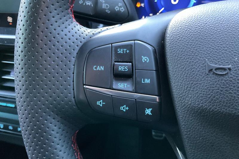 Used Ford Focus 2023 for sale - 77435064: Photo 31