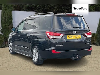 Used Ssangyong Turismo 2017 for sale - 76184506: Photo 2