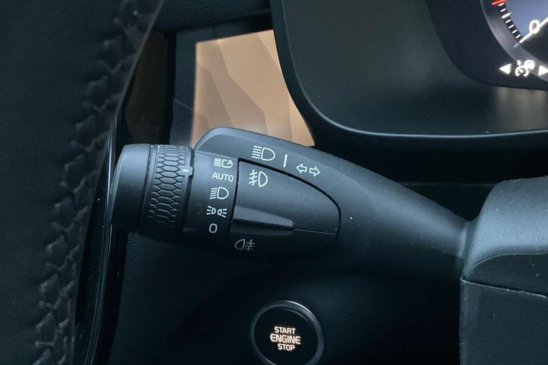 Used Volvo XC40 2023 for sale - 77128190: Photo 14