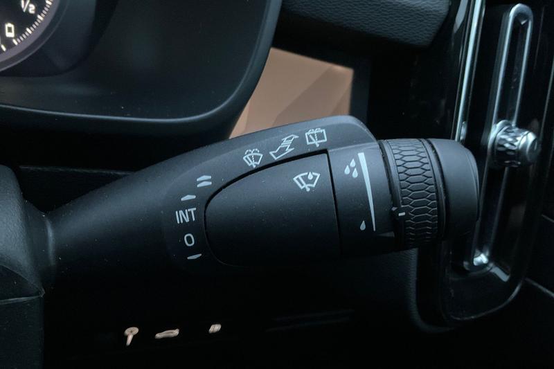 Used Volvo XC40 2023 for sale - 77128190: Photo 15