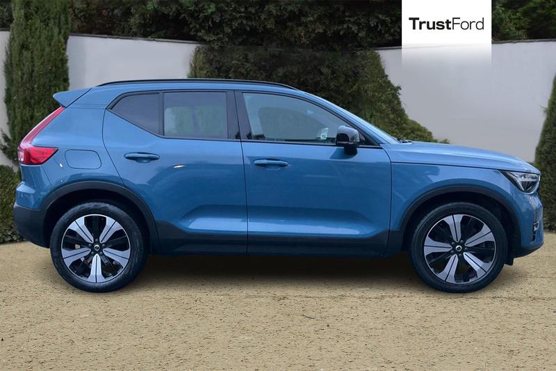 Used Volvo XC40 2023 for sale - 77128190: Photo 3
