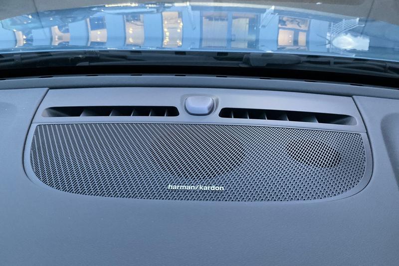 Used Volvo XC40 2023 for sale - 77128190: Photo 33