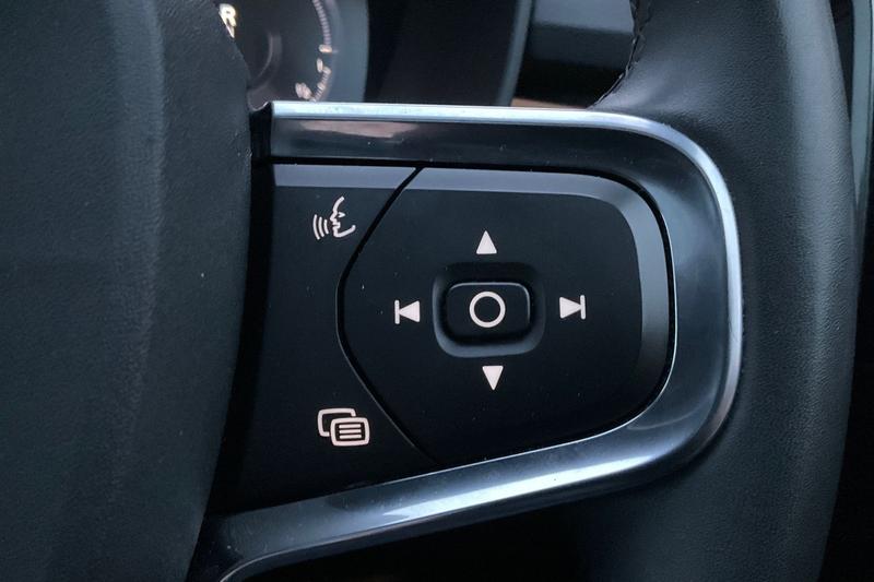 Used Volvo XC40 2023 for sale - 77128190: Photo 35