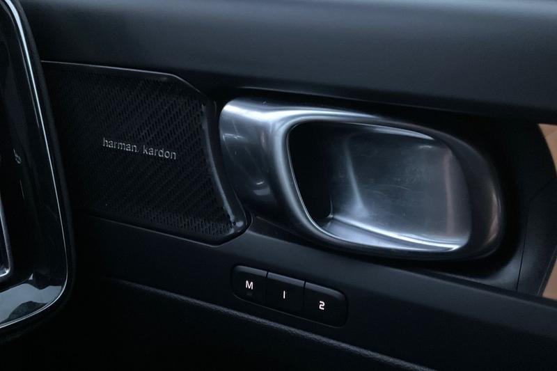 Used Volvo XC40 2023 for sale - 77128190: Photo 36