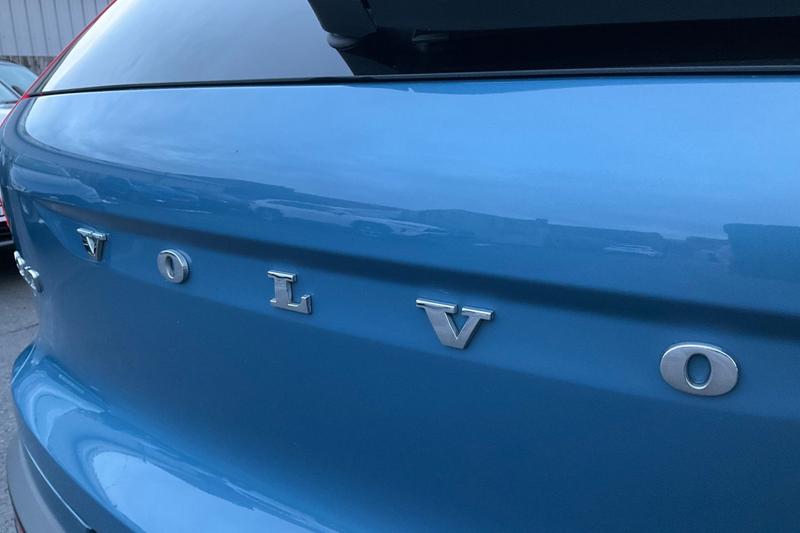 Used Volvo XC40 2023 for sale - 77128190: Photo 40