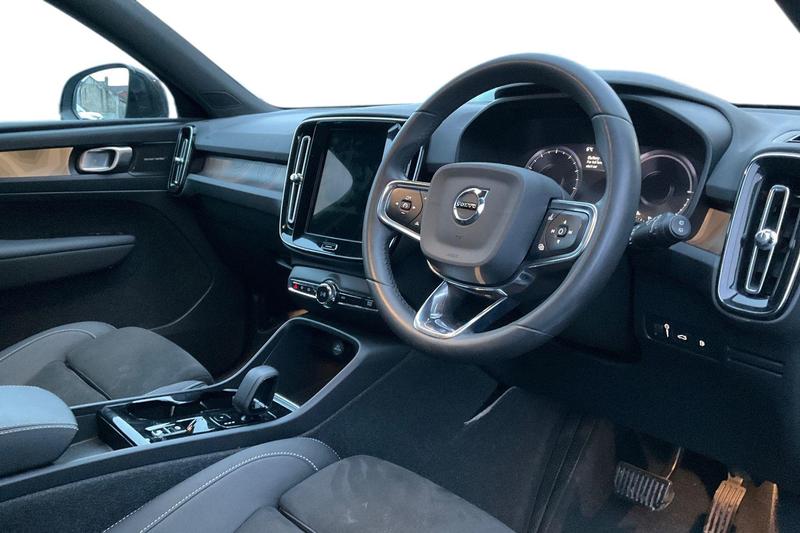 Used Volvo XC40 2023 for sale - 77128190: Photo 9