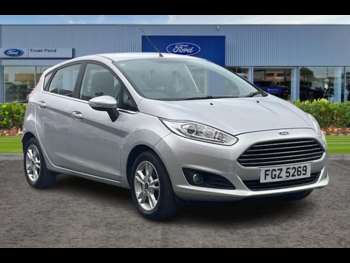 2017 - 1.25 82 Zetec 5dr**ELECTRIC WINDOWS & MIRRORS - BLUETOOTH - AIR CONDITIONIN