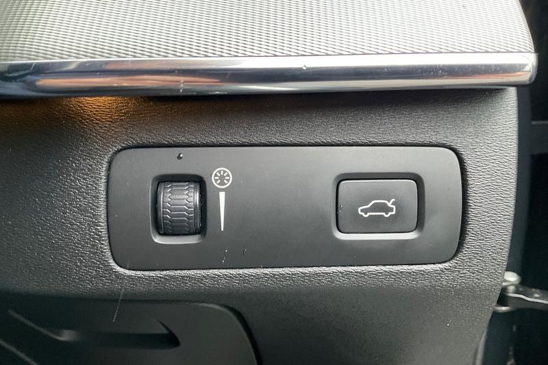 Used Volvo XC90 2017 for sale - 77770416: Photo 35