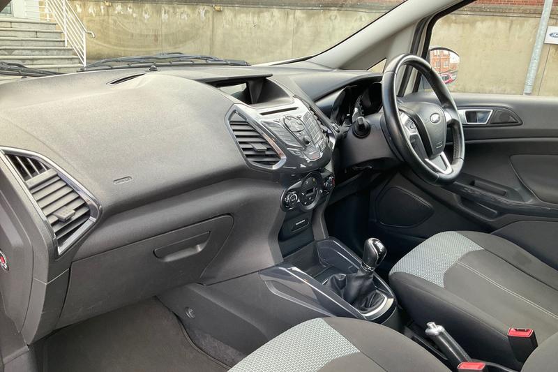 Used Ford Ecosport 2015 for sale - 77834390: Photo 18