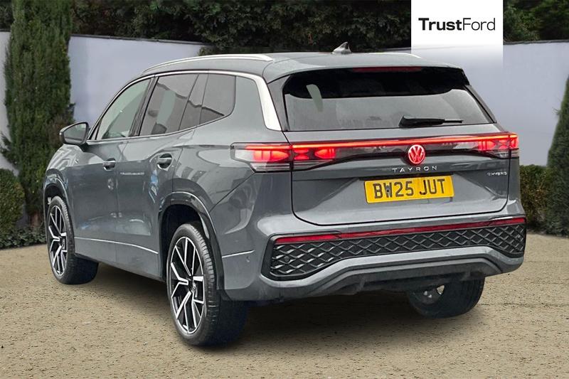 Used Volkswagen Touran 2025 for sale - 77599643: Photo 2