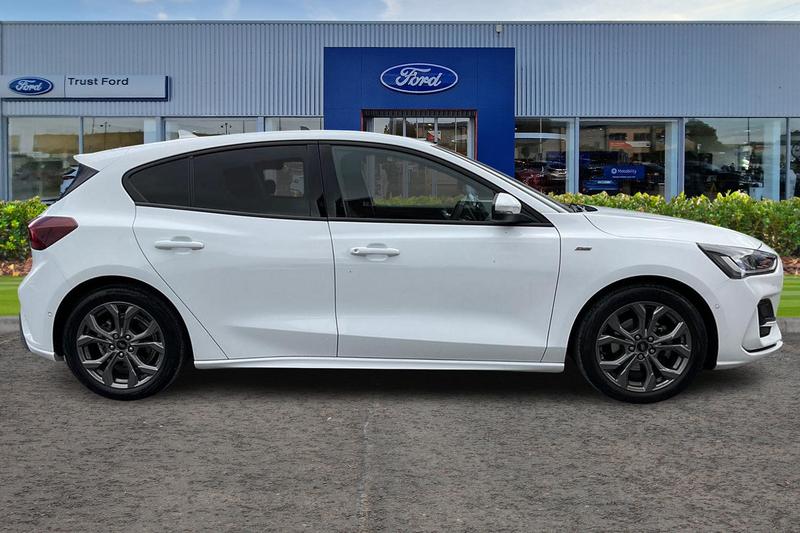 Used Ford Focus 2023 for sale - 76154230: Photo 3