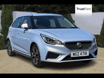 2022 - 1.5 VTi-TECH Exclusive 5dr [Navigation]**REAR CAMERA - SAT NAV - APPLE CARP