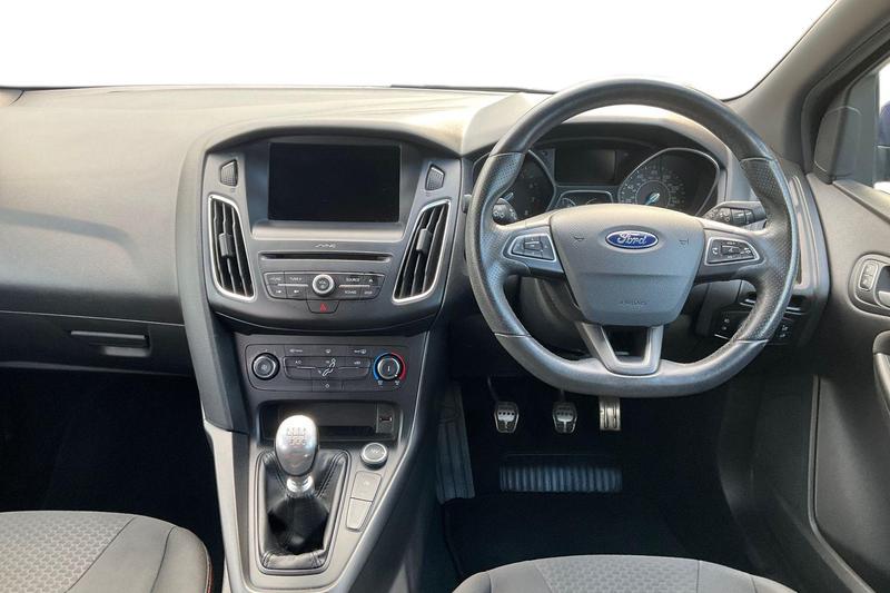 Used Ford Focus 2017 for sale - 76603426: Photo 11