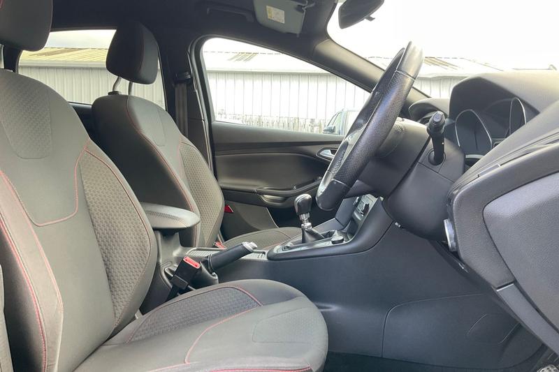 Used Ford Focus 2017 for sale - 76603426: Photo 17