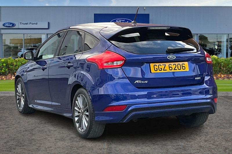 Used Ford Focus 2017 for sale - 76603426: Photo 2