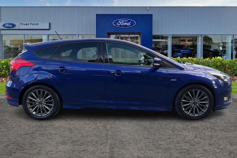 Used Ford Focus 2017 for sale - 76603426: Photo 3