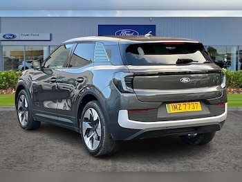 Used Ford Explorer 2025 for sale - 76500650: Photo