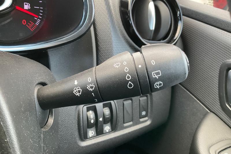 Used Renault Clio 2019 for sale - 77187039: Photo 15