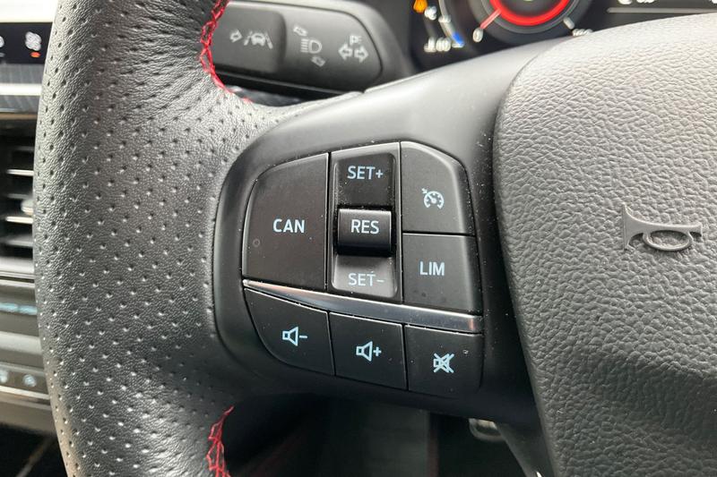 Used Ford Focus for sale - 78180319: Photo 32