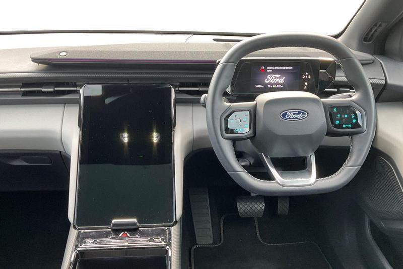 Used Ford Explorer 2024 for sale - 76611301: Photo 11