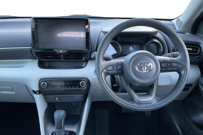 Used Toyota Yaris for sale - 77218180: Photo 11