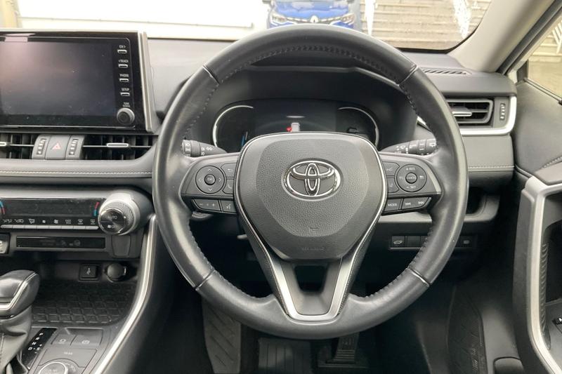 Used Toyota RAV4 2020 for sale - 76296784: Photo 12