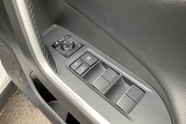 Used Toyota RAV4 2020 for sale - 76296784: Photo 16